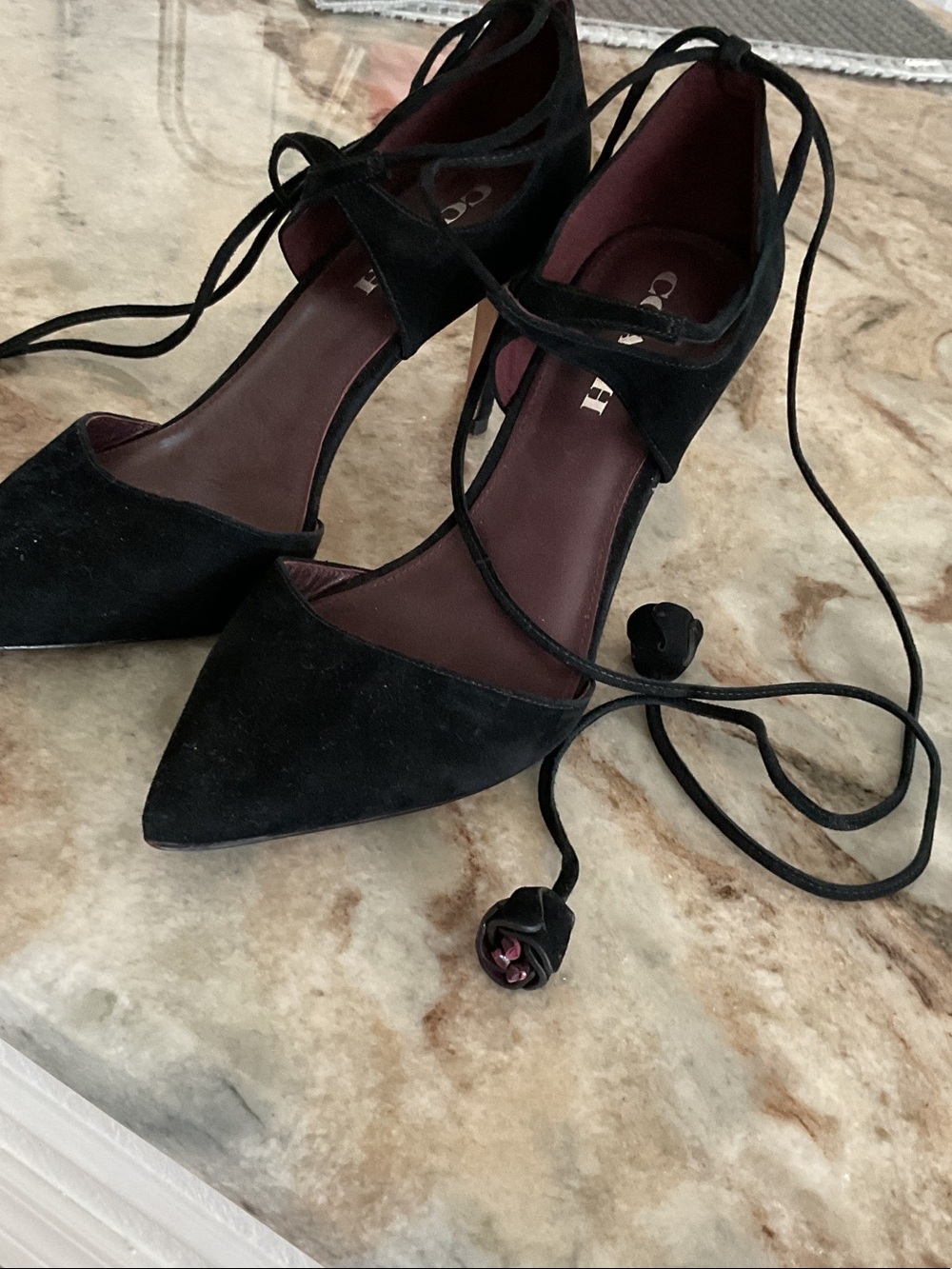 COACH Shaw tea rose pump, black suede, size 8.5